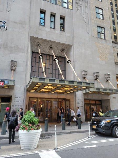 Graybar Passage entrance on Lexington Avenue