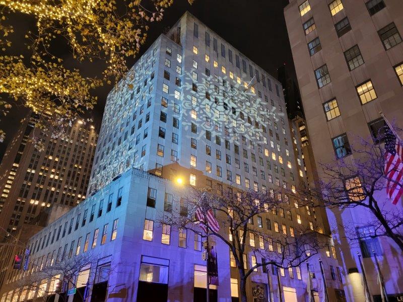 Snowflakes on the buildings 