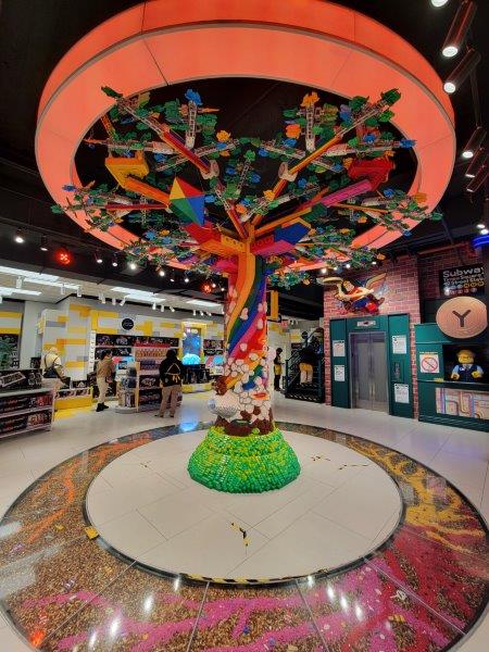 Tree made of LEGO blocks in the LEGO Store on Fifth Avenue 