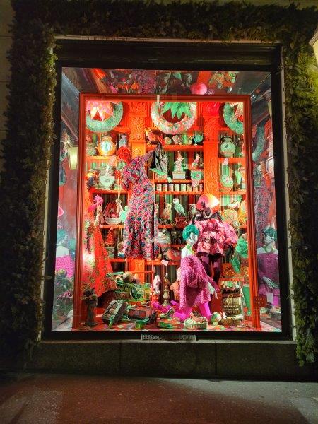 BG window display in shades of pink 