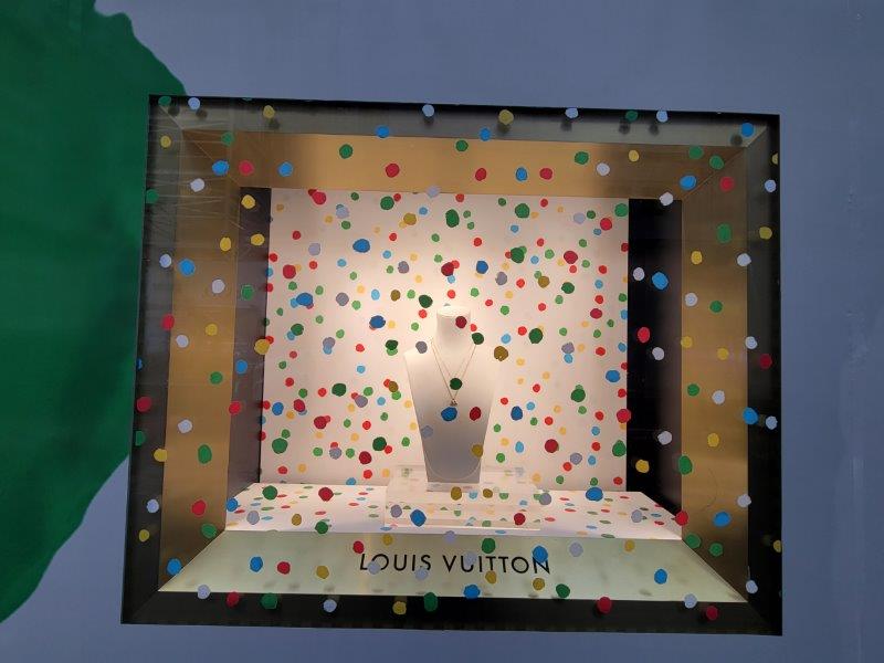 If you want to play the Yayoi Kusama claw machine game at Louis