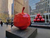 Big Apple installation on Avenue of the Americas