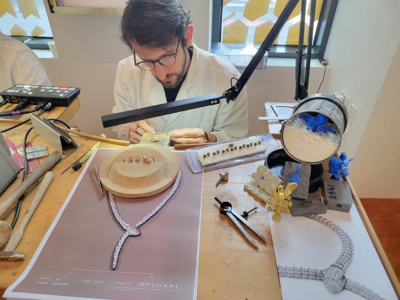 Making a Bulgari Serpenti necklace