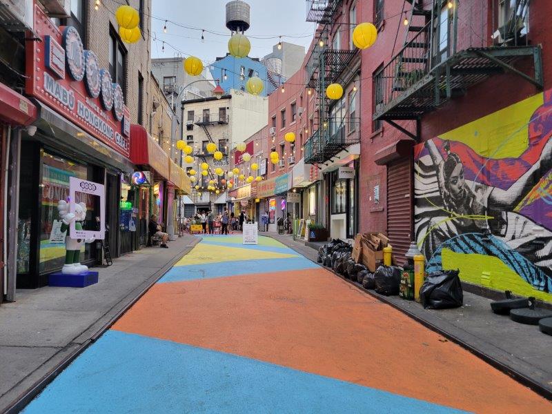 Doyers Street in Chinatown