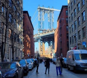 View of Brooklyn Bridge in DUMBO