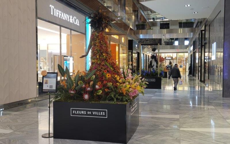 Floral Mannequins in the corridors of the Shops at Hudson Yards for Fleur De Villes