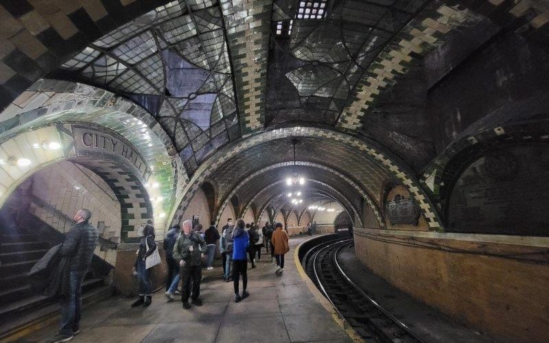 Old City Hall Subway Station in NYC with a curved platform