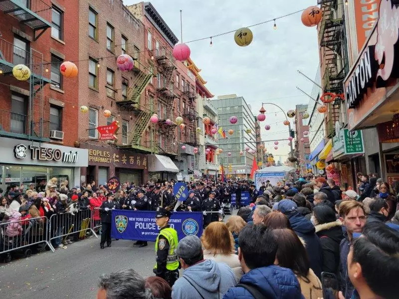 Crowds on Mott Street for the Parade